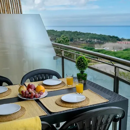 Апартаменты The Family Эрисейра